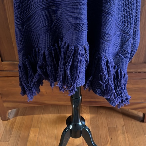 Coldwater Creek Knitted Poncho - Picture 3 of 5